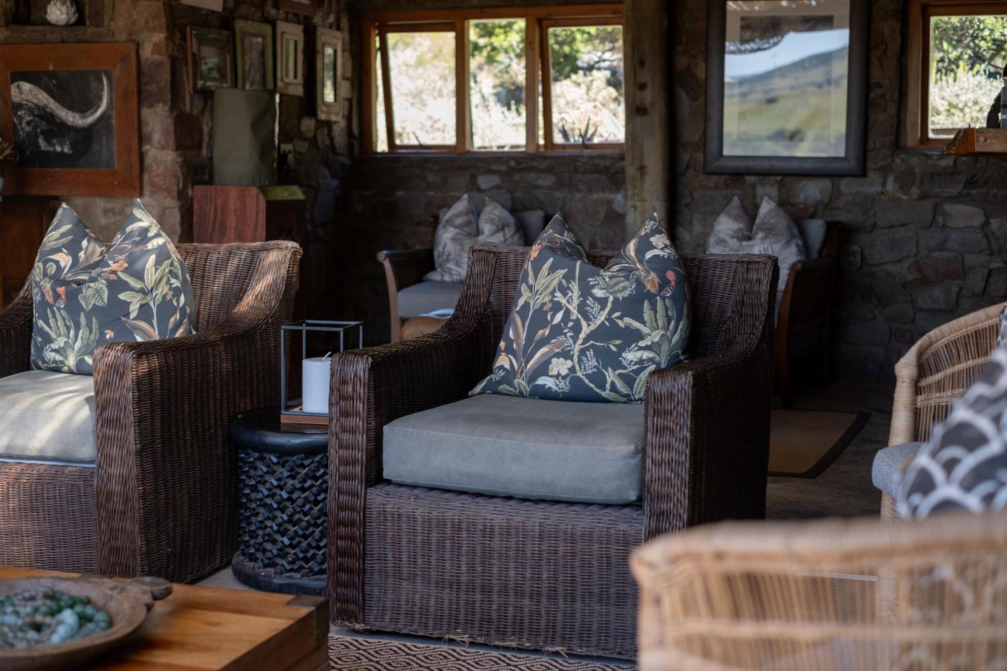 Hillsnek Safari Camp - Amakhala Game Reserve ภายนอก รูปภาพ