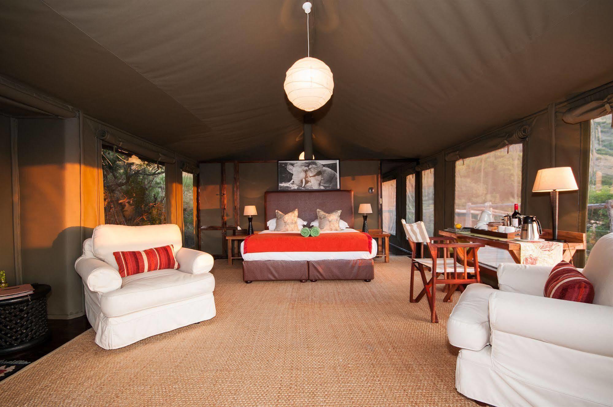 Hillsnek Safari Camp - Amakhala Game Reserve ภายนอก รูปภาพ